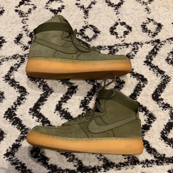 Nike Air Force One Olive US 8 - Picture 4 of 5